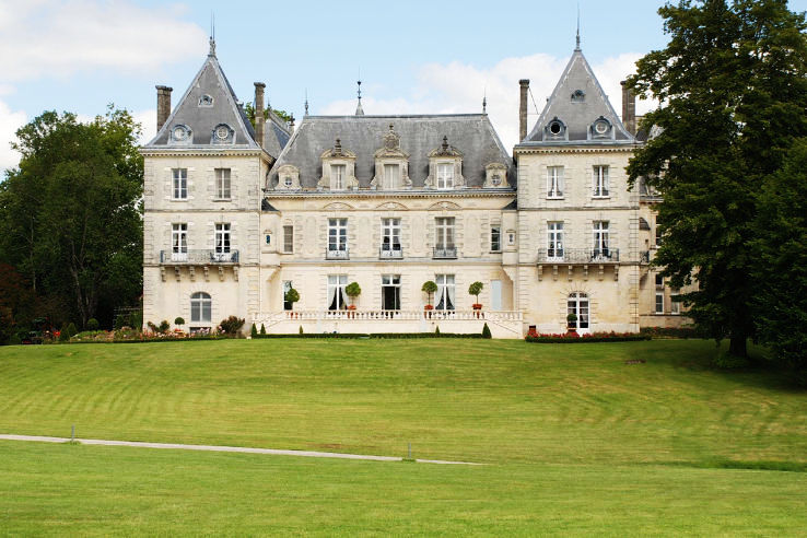 4) Chateau de Mirambeau